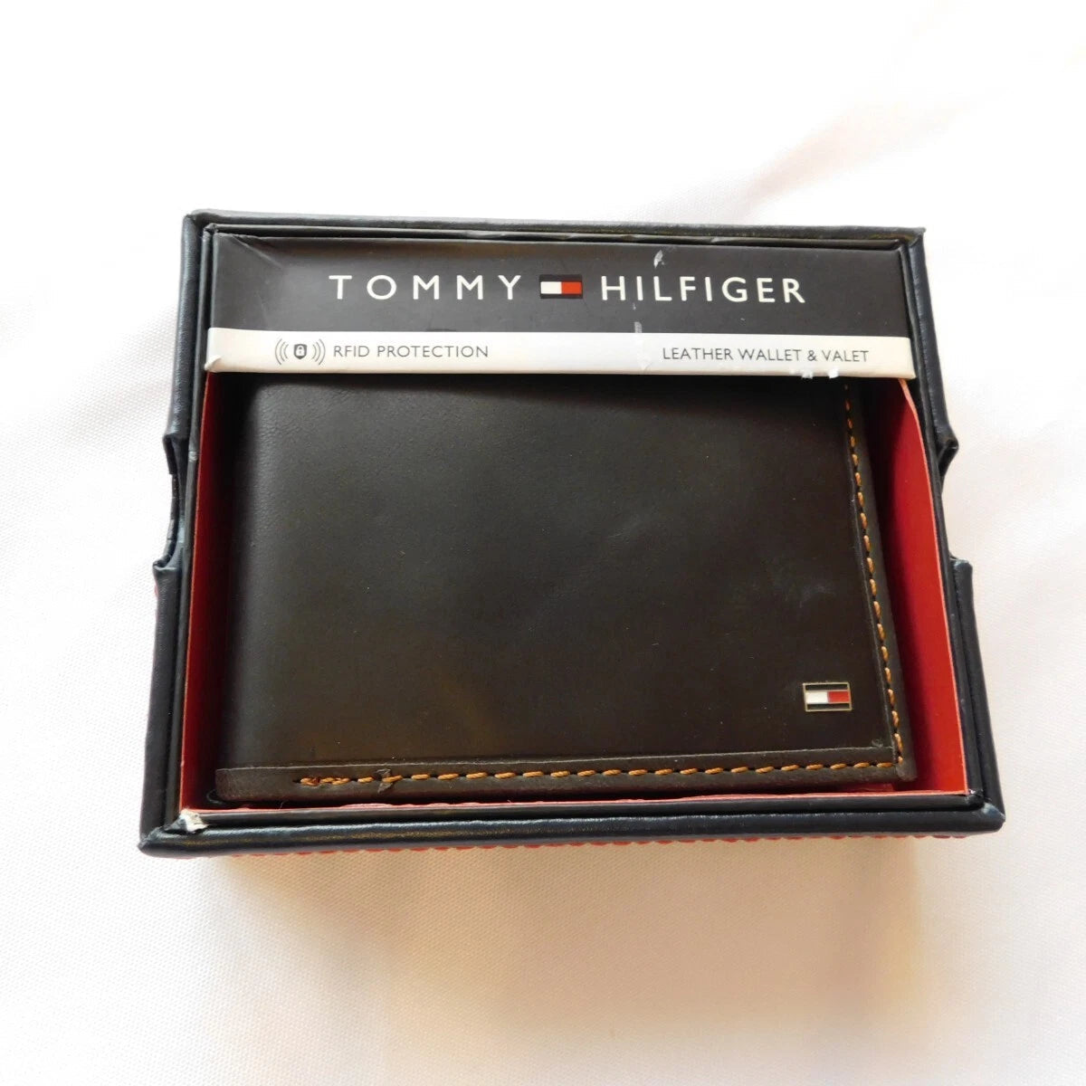 Tommy Hilfiger Men's Leather Wallet